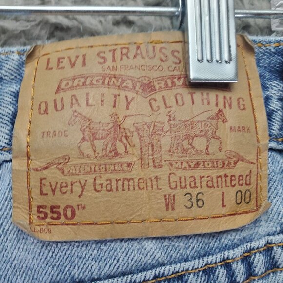 Levis Shorts Mens 36 Blue 550 Relaxed Fit 100% Cotton Denim USA Shorts - Picture 2 of 10